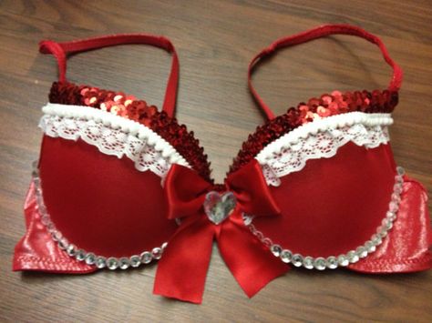 Red Sweetheart Rave Bra 34B. $30.00, via Etsy. Rhinestone Bra Diy, Bedazzled Bra, Burlesque Bra, Handmade Bra, Crystal Bra, Rave Babe, Diy Bra, Rhinestone Bra, Pink Satin Dress