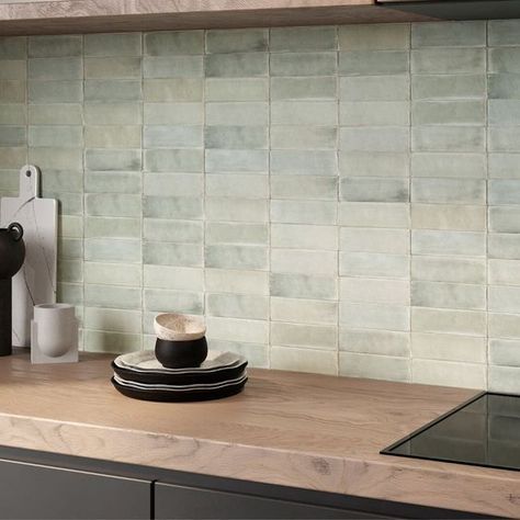 Clear Kitchen Cabinets Decor, Sage Green Backsplash Kitchen, Green Metro Tiles, Green And White Kitchen, Kitchen Splashback Ideas, Green Subway Tile, Kitchen Splash Back, Kitchen Splashback Tiles, Green Backsplash