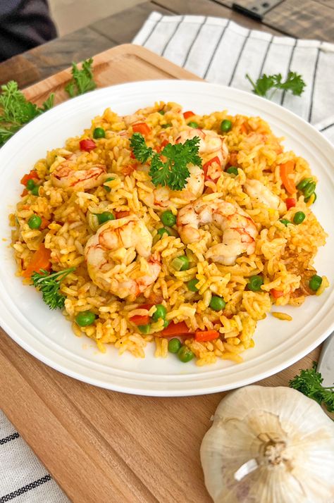 One Pot Shrimp And Rice, Shrimp With Rice, Spanish Shrimp, Rice Dressing, Shrimp And Rice Recipes, Mexican Shrimp, Potted Shrimp, Shrimp Scallops, Food Fish