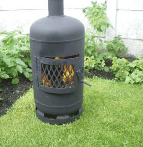 Gas Bottle Wood Burner, Backyard Bbq Pit, Wood Burning Heaters, Diy Wood Stove, Wood Burners, Metal Fire Pit, Metal Fab, Wood Heater, Patio Garden Design