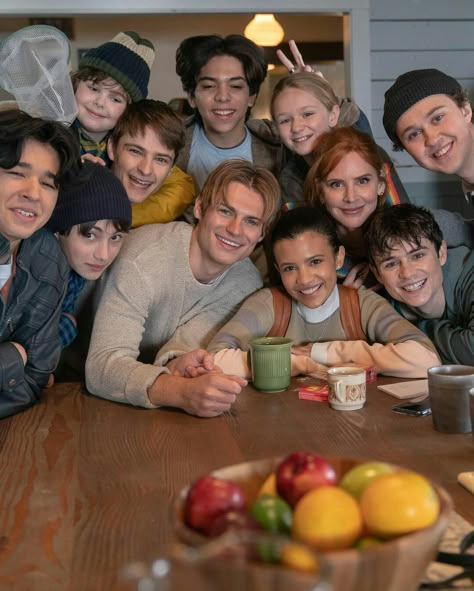 my life with the walter boys cast Corey Fogelmanis, On My Block, Cole Baby, Sarah Rafferty, Film Netflix, Movies And Series, Boys Wallpaper, Books For Boys, Hottest Guy Ever