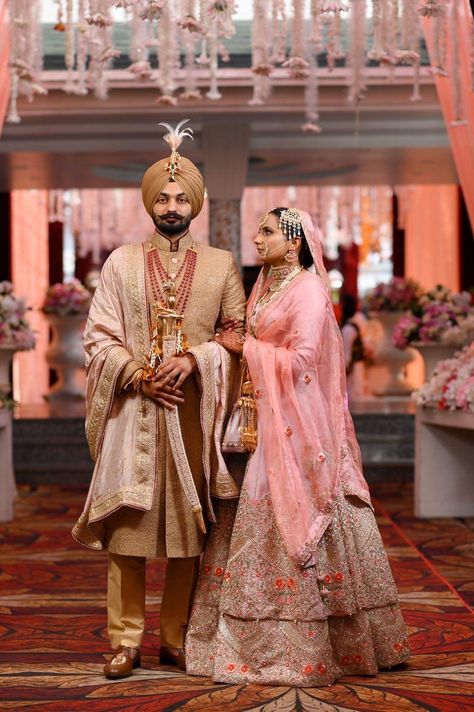 Punjabi Groom Outfit Sherwani, Sikh Groom Outfit, Punjabi Groom Outfit, Indian Marriage Dress, Sikh Groom, Sikh Wedding Dress, Groom Turban, Sikh Wedding Photography, South Indian Wedding Hairstyles