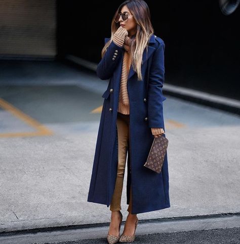 Navy Blue Coat Outfit, Navy Coat Outfit, Blue Coat Outfit, Mantel Outfit, Long Coat Outfit, Navy Wool Coat, Winter Coat Outfits, Navy Blue Coat, Top Fashion Bloggers