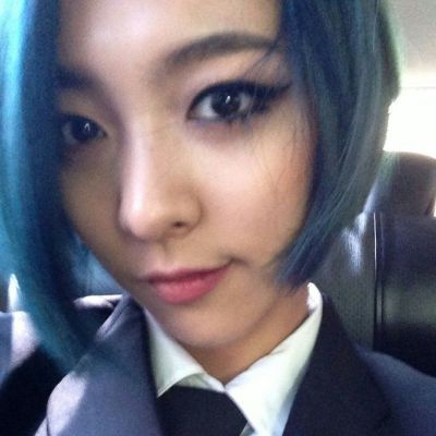 F(x) Red Light, Fx Luna, Luna Fx, Victoria Fx, Lq Pfp, Best Kpop, Only Girl, Kpop Groups, Light Red