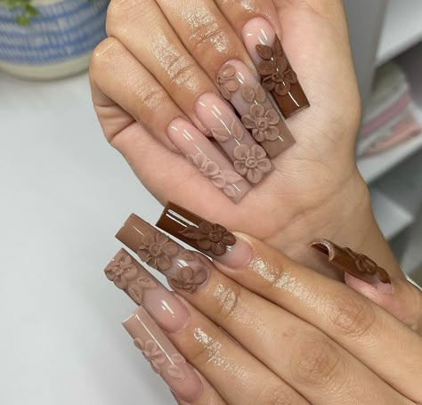 Long Fall Nails Acrylic, Brown Flower Nails, Fall Flower Nails, Classy Nails French Tip, Holiday Nails 2023, Classy Nails French, Sweater Weather Nails, Otoño Nails, Jan Nails