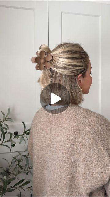 LAURA BYRNES on Instagram: "I love a quick and easy short hair style ✨  Hair elastics and clip are from @amazonuk  #shorthair #shorthairstyle" Easy Short Hair, Laura Byrnes, Short Homecoming Hair, Braided Prom Hair, Hoco Hair Ideas Down, Wacky Hair Days, Wacky Hair, Easter Hair Bow, Hair Up Styles