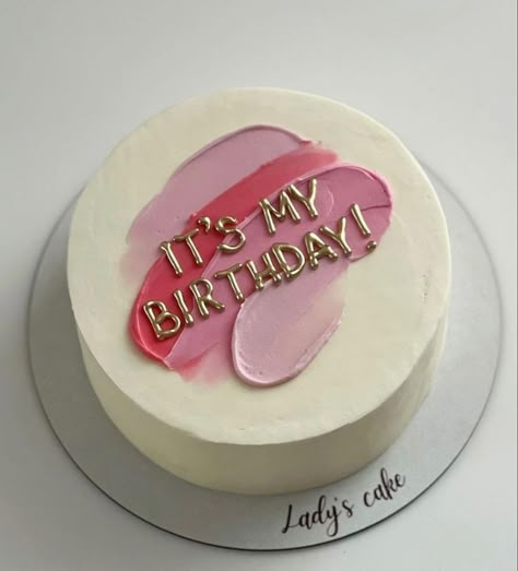 Tårta Design, Small Birthday Cakes, My Birthday Cake, Custom Birthday Cakes, Funny Birthday Cakes, Mini Cakes Birthday, Creative Birthday Cakes, Cakes For Women, Simple Birthday Cake