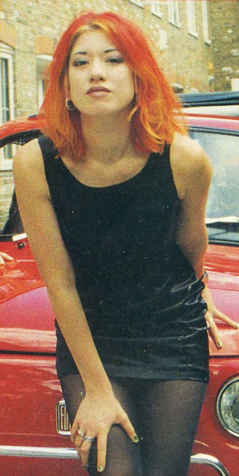 Miki Berenyi, Lush Band, Riot Grrrl, 90s Fashion, Pretty Woman, Pretty People, Hair Inspiration, Cool Girl, Lush