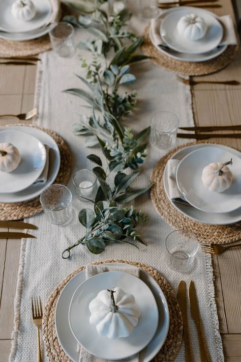 Thanksgiving Tablescape Decor — Lindsey Wagner Photography Fall Wooden Table Decor, Gray And White Thanksgiving Tablescapes, Thanksgiving Table Linen Ideas, Jenni Kayne Thanksgiving, Thanksgiving Tablescape Round Table, Thanksgiving Modern Table, Dinner Place Settings Casual, Thanksgiving Table Settings Aesthetic, Thanksgiving Lunch Table Setting