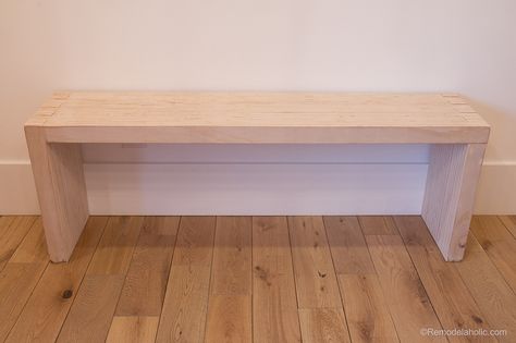 DIY Modern Plywood Bench Tutorial Half Lap Construction @remodelaholic 6 Plywood Bench, Diy Bank, Wooden Pallet Table, Decor Makeover, Plywood Projects, Easy Wood Projects, Bench Plans, Diy Bench, Diy Holz