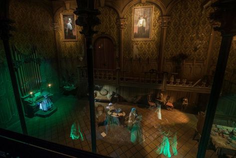 Foolish Mortals! Weird Facts and Secrets about Disney's Haunted Mansion Haunted Mansion Ride, Foolish Mortals, Disney Fine Art, The Haunted Mansion, Disney Rides, Disney Haunted Mansion, Vincent Price, Disney Artwork, Disneyland Park