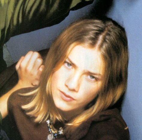 Taylor Hanson 90s, Hanson Young, 90s Boys, Hanson Brothers, Taylor Hanson, Interesting Faces, Long Hair Styles Men, Pretty Men, Beautiful Hair