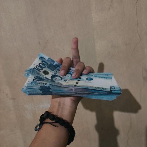 Fake Money Prank, Money In Philippines, Money Philippines Pictures, Philippines Money Pictures, Philippines Money, Money Prank, Philippine Money, Money Philippines, Aesthetic Philippines