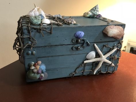 Treasure Box Painting Ideas, Mermaid Chest, Mermaid Treasure Chest, Mermaid Props, Fest Decor, Treasure Chest Craft, Sea Decoration, Chest Decor, Chests Diy