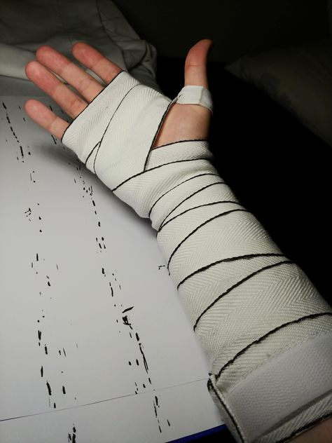 [Self] I outlined these hand wraps to go for an anime/game style #cosplay http://bit.ly/1Pirklu How To Wrap Hands, Arm Bandages Reference, Bandaged Arm Reference, Arm Wraps, Bandage Wrap Hand Aesthetic, How To Wrap An Arm Bandage, Hand Wraps Aesthetic, Arm Bandage Wrap, Hand Bandages