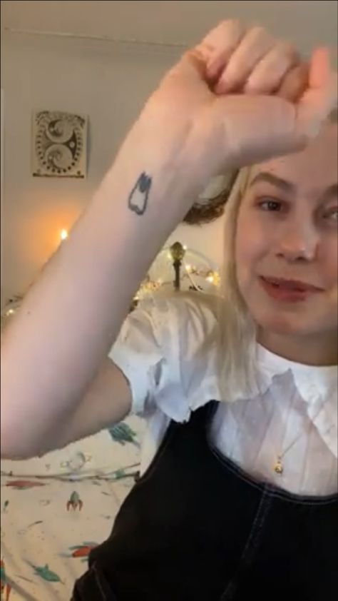 Phoebe Bridgers Tooth Tattoo, Boygenius Tooth Tattoo, Pheobe Bridgers Tattoo Ideas, Boygenius Tattoo, Phoebe Bridgers Tattoo, Tooth Tattoo, Lyric Tattoos, Water Tattoo, Phoebe Bridgers