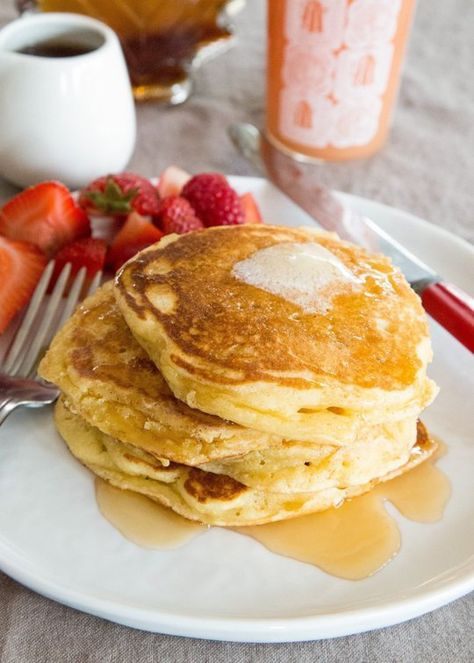 pancakes Fluffy Diner Pancakes, Fluffy American Pancakes Recipes, Easy Homemade Pancake Recipe Fluffy, Restaurant Style Fluffy Pancakes, Perfectly Fluffy Pancakes, Buttermilk Pancakes Fluffy, Classic Breakfast, Bagels, Buttermilk Pancakes