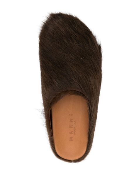 Marni Fussbet Sabot calf-hair Slippers - Farfetch Marni Sandals, Fur Design, Sandals Brown, Latest Fashion Design, Travel Tote Bag, Crossbody Tote Bag, Moon Boots, Blazer With Jeans, Sandals Brands