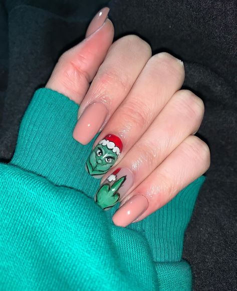 #nails #unghie #natale #capodanno #christmas #NewYear Country Acrylic Nails, Nail Time, Christmas Gel Nails, Nail Art Disney, Baby Nails, Short Acrylic Nails Designs, Pink Acrylic Nails, Xmas Nails, Short Acrylic Nails