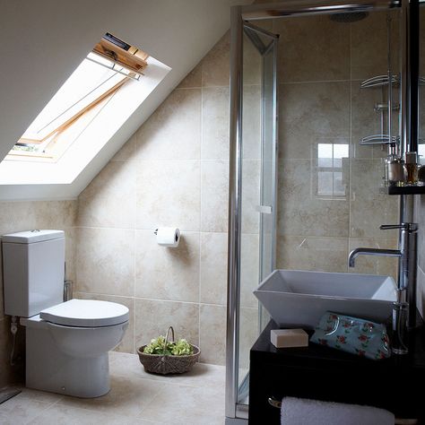 Make space beneath the eaves Attic Bathrooms, Attic Shower, Attic Bathroom Ideas, Attic Room Ideas, Small Attic Bathroom, Dormer Loft Conversion, Attic Renovation Ideas, En Suite Shower Room, Attic Playroom