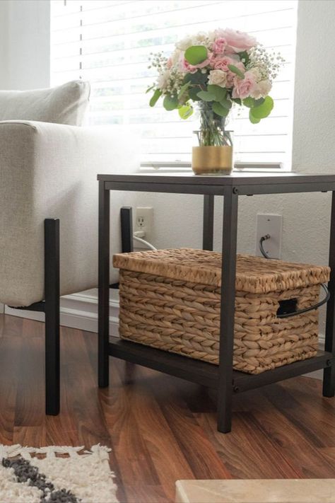 Wicker box used to keep internet cables organized Diy Wifi Router Cover, Hide Router, Router Box, Hide Cable Box, Side Table Desk, Desk Tv, Tv Area, Hide Cables, Hide Wires