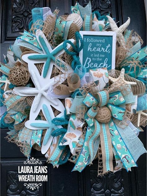 Cruise Wreath, Nautical Wreath Ideas, Mesh Wreath Ideas, Seaside Wreath, Nautical Wreaths, Beach Basics, Painted Oars, Anchor Wreath, Beach Door