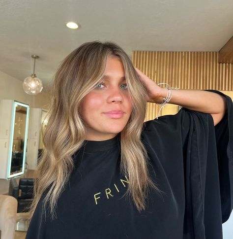 cant get enough of @baylaaa.5 ⁣ ⁣ #utahcountysalons #utahcountyhairstylists #utahhairstylist #utah #utahhair #utahblonde #utahblondespecialist Blonde Brown Hair Balayage, Utah Curls, Brownish Hair, Utah Hair, Utah Girl, Bright Blonde Hair, Inspo Hair, Brown Hair Inspo, Bronde Hair