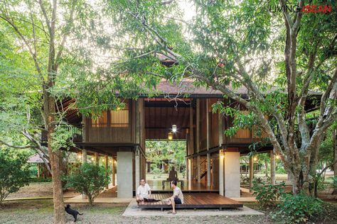 Thai House Design, Modern Tropical House, Tropical Lifestyle, Tropical House Design, Bamboo House Design, Thai House, Tropical Architecture, Rest House, Bamboo House