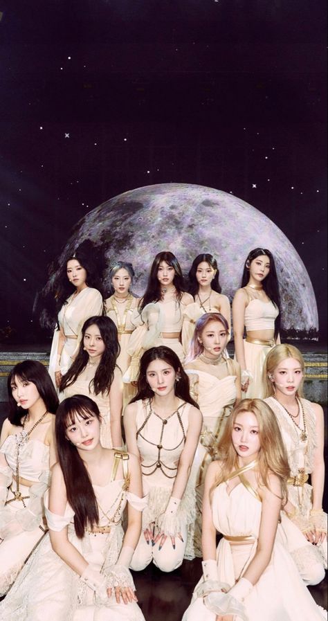 loona ot12 butterfly queendom lockscreen homescreen widget Idul Fitri, Odd Eyes, Olivia Hye, Pose Reference Photo, Kpop Wallpaper, Kpop Groups, K Idols, The Queen, Concert Outfit