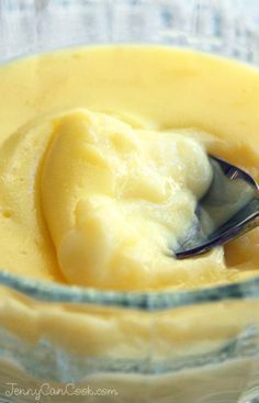 Homemade Custard Recipe, Jenny Can Cook, Custard Recipe Easy, Mousse Dolce, Easy Custard, Easy Puddings, Homemade Custard, Homemade Pudding, Custard Pudding