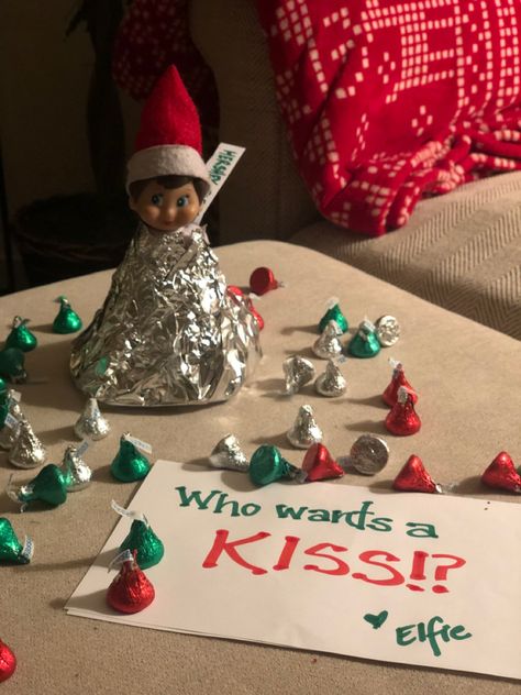 Elf Ideas With Hershey Kisses, Elf Kisses Ideas, Elf On The Shelf Ideas Hershey Kisses, Elf On The Shelf Kisses Ideas, Hershey Kiss Elf On Shelf, Elf Hershey Kisses, Elf On The Shelf Hershey Kiss Ideas, Elf On The Shelf Hershey Kisses, Kisses Elf On The Shelf