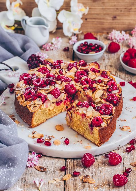 Almond Orange Cake, Raspberry And Almond Cake, Fruity Cake, Raspberry Almond, Cake Vegan, Healthy Cake, Cake Tasting, Orange Cake, Almond Cakes