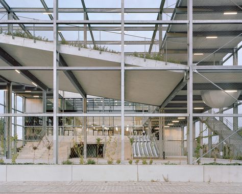 Gallery of Melopee School / XDGA - Xaveer De Geyter Architects - 9 Outside Playground, Areas Verdes, Traditional Building, School Building, Ground Floor Plan, Building Structure, Inside Outside, Site Plan, Maximize Space