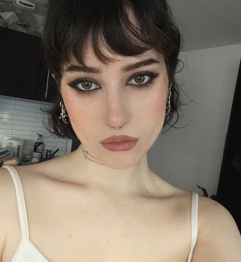 Swag Makeup, Inspired Makeup, Edgy Makeup, Makeup Tattoos, Creative Eye Makeup, Lily Rose Depp, Grunge Makeup, Lily Rose, Makeup Eyeliner