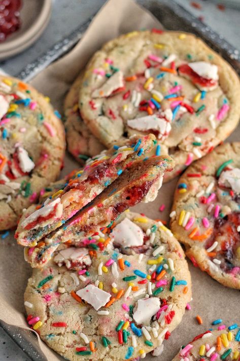 Strawberry Pop Tart Cookies Poptart Cookie Recipes, Play Dough Cookies, Brown Sugar Pop Tart Cookies, Rainbow Cookie Cheesecake, Strawberry Pop Tart Cookies, Strawberry Poptart Cookies, Pop Tart Cookies, Strawberry Cake Cookies, Brown Sugar Pop Tarts