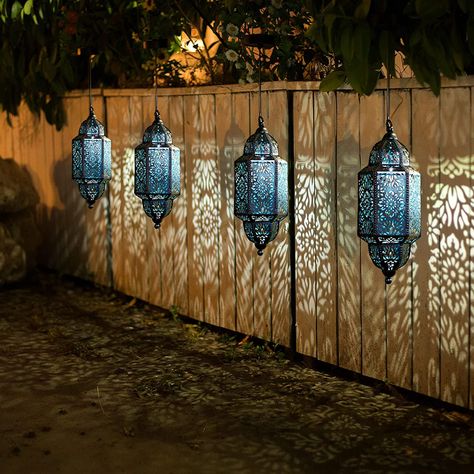 Solar Power Lights Outdoor, Moroccan Outdoor Patio, Moroccan Patio Decor, Moroccan Outdoor Decor, Moroccan Patio Ideas, Art Deco Patio, Pakistan House, Best Outdoor Solar Lights, Pathway Decor