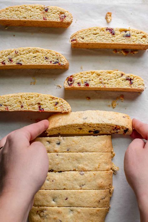 Cranberry Orange Bisconie, Cranberry Orange Ricotta Cookies, Orange Cranberry Biscotti Recipe, Orange Cranberry Ricotta Cookies, Healthy Cranberry Cookies, Cranberry Orange Biscotti, Orange Biscotti, Biscotti Recipe Easy Classic, Biscotti Recipes Best