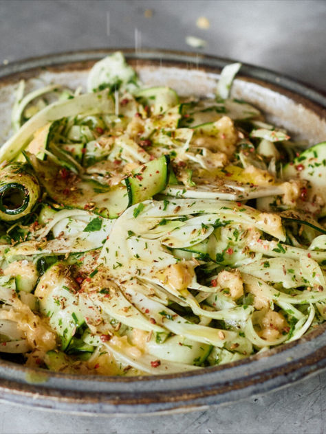 Raw Fennel Salad, Shaved Fennel Salad, Fennel Recipes Salad, Ottolenghi Salad, Courgette Salad, Salad Supreme, Grilled Courgette, Yotam Ottolenghi Recipes, Berbere Spice