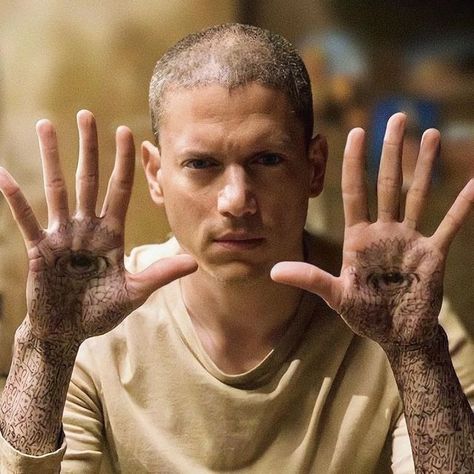 @scofield.earl on Instagram: "Prison Break season 5 ✨️🌙 #prisonbreak #wentworthmiller #michaelscofield" Prison Break 5, Prison Break Quotes, Theodore Bagwell, Rockmond Dunbar, Prison Break 3, Sara Tancredi, Amaury Nolasco, Wentworth Miller Prison Break, Sarah Wayne Callies