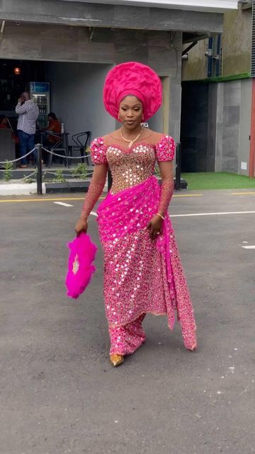 Nigerian Traditional Dresses, Lace Blouse Styles, Lace Dress Classy, Nigerian Lace Styles Dress, Nigerian Lace Styles, African Lace Styles, African Prom Dresses, African Print Dress Ankara, Lace Gown Styles