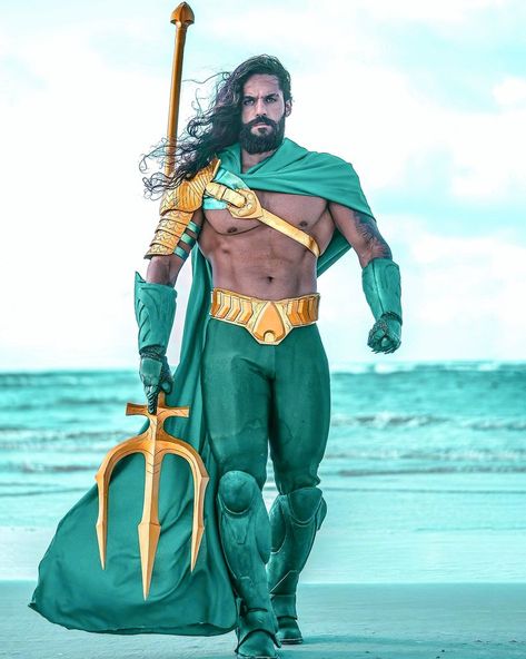 The Aquaverse 🔱 on Twitter: "Aquaman King of Atlantis cosplay by @StefaniAbner! 🔱… " Atlantis Cosplay, Aquaman Costume, Aquaman Cosplay, Aquaman Comic, Cool Cosplay, Dc Rebirth, Mermaid Halloween, Lycra Men, Super Hero Outfits