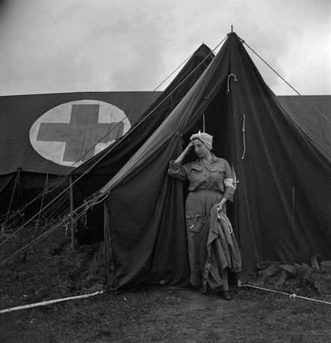 Lee Miller's stunning images of women in wartime – in pictures Liberation Of Paris, Ww2 Women, Vogue Photographers, London Blitz, Army Nurse, Military Nurses, Lee Miller, Night Pictures, Normandy France