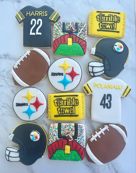 Football sugar cookies Nfl Cookies, Football Sugar Cookies, Football Cookies, Steelers Football, Cookie Ideas, Cut Out Cookies, Superbowl Party, Baking Ideas, Cookie Designs