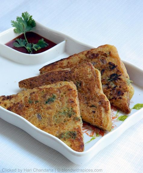 Bread 'Besan' Toast ~ Quick Snack Recipe Under 15 Minutes - Indian Cuisine Eggless French Toast, Bread Halwa, Shahi Tukra, Corn Curry, Recipes With Bread, French Toast Bread, Strawberry Bread Recipes, Paneer Sandwich, Upma Recipe