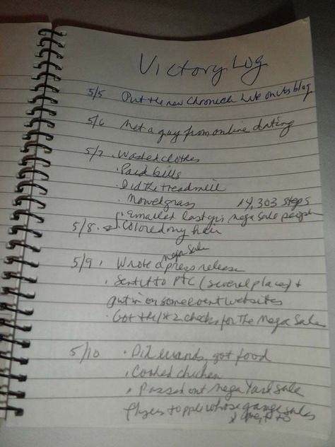 Try a Victory Log in 2015; take two minutes a day to record your "victories" and feel great about what you've accomplished. Research Writing, Live Life To The Fullest, Small Acts Of Kindness, Have A Day, Good Deeds, School Counseling, Take Two, Smash Book, Random Acts Of Kindness