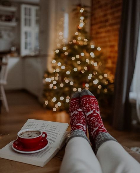 Cosy Christmas, Happy Winter, Instagram Christmas, Christmas Photoshoot, December Daily, Christmas Mood, Christmas Photo, Christmas Coffee, Christmas Love