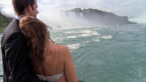 Jim And Pam Wedding, Pam And Jim, Niagara Falls Wedding, Office Cast, Jim And Pam, The Office Jim, Tv Weddings, Jim Pam, Secretly Married