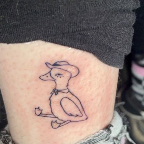 just a duck wearin a cowboy hat // lambshank.ink Duck With Hat Drawing, Duck With Cowboy Hat Tattoo, Cowboy Hat Tattoo, Hat Tattoo, Duck Tattoos, Duck Drawing, Cute Little Tattoos, A Duck, Little Tattoos