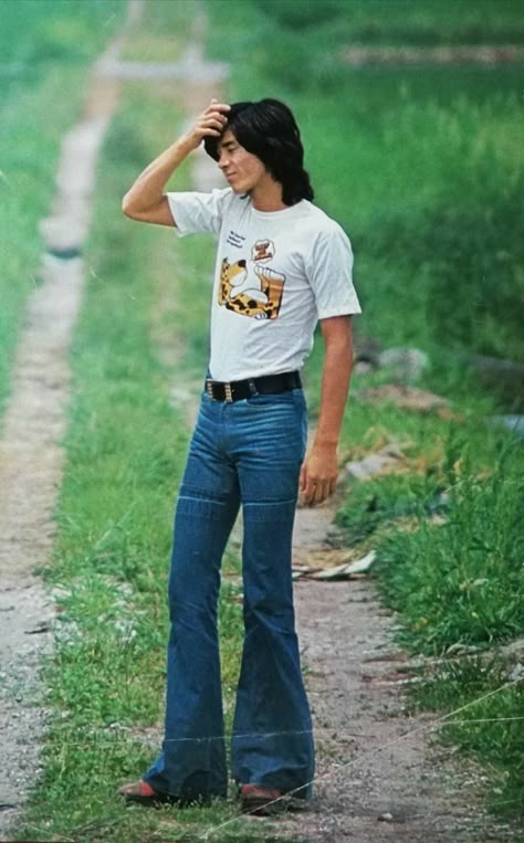 Men’s Modern 70s Fashion, 70s Mens Fashion Rock, 60s Rock Fashion, 70s Rock Outfits, 60s Aesthetic Fashion, 60s Fashion Mens, Mens 70s Outfits, 70s Rock Fashion, 70s Fashion Men