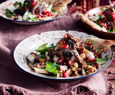 Succulent, juicy lamb salad with fresh pomegranate and crunchy walnuts - the perfect balance of texture and flavour, and perfect for dinner tonight! Roasted Root Vegetable Salad, Root Vegetable Salad, Lamb Salad, Salad With Pomegranate, Warm Salad Recipes, Walnuts Recipe, Warm Potato Salads, Moroccan Lamb, Vegetable Salad Recipes